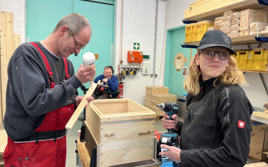Ge­mein­sam Beu­te machen